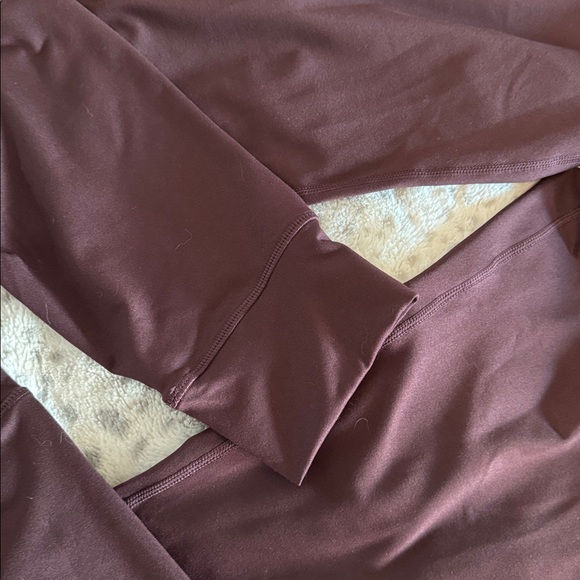 Vuori Burgundy Joggers with Pocket - Picture 5 of 7